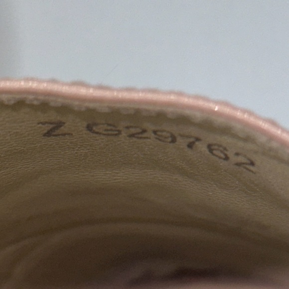 CHANEL Baby Pink Shiny Patent Leather CC Logo Espadrille Pull Ons EU 37 - Picture 12 of 12